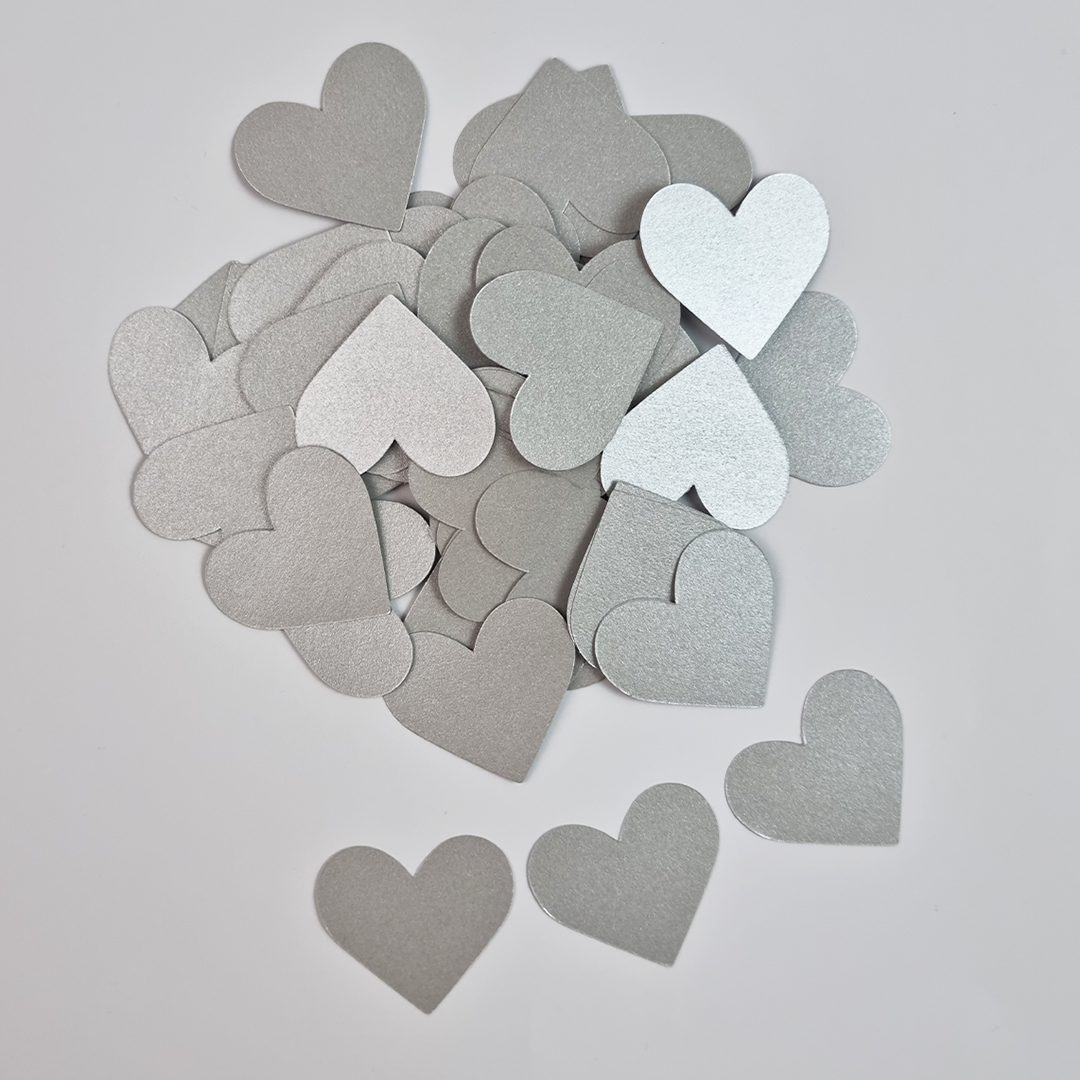 SILVER HEARTS CONFETTI