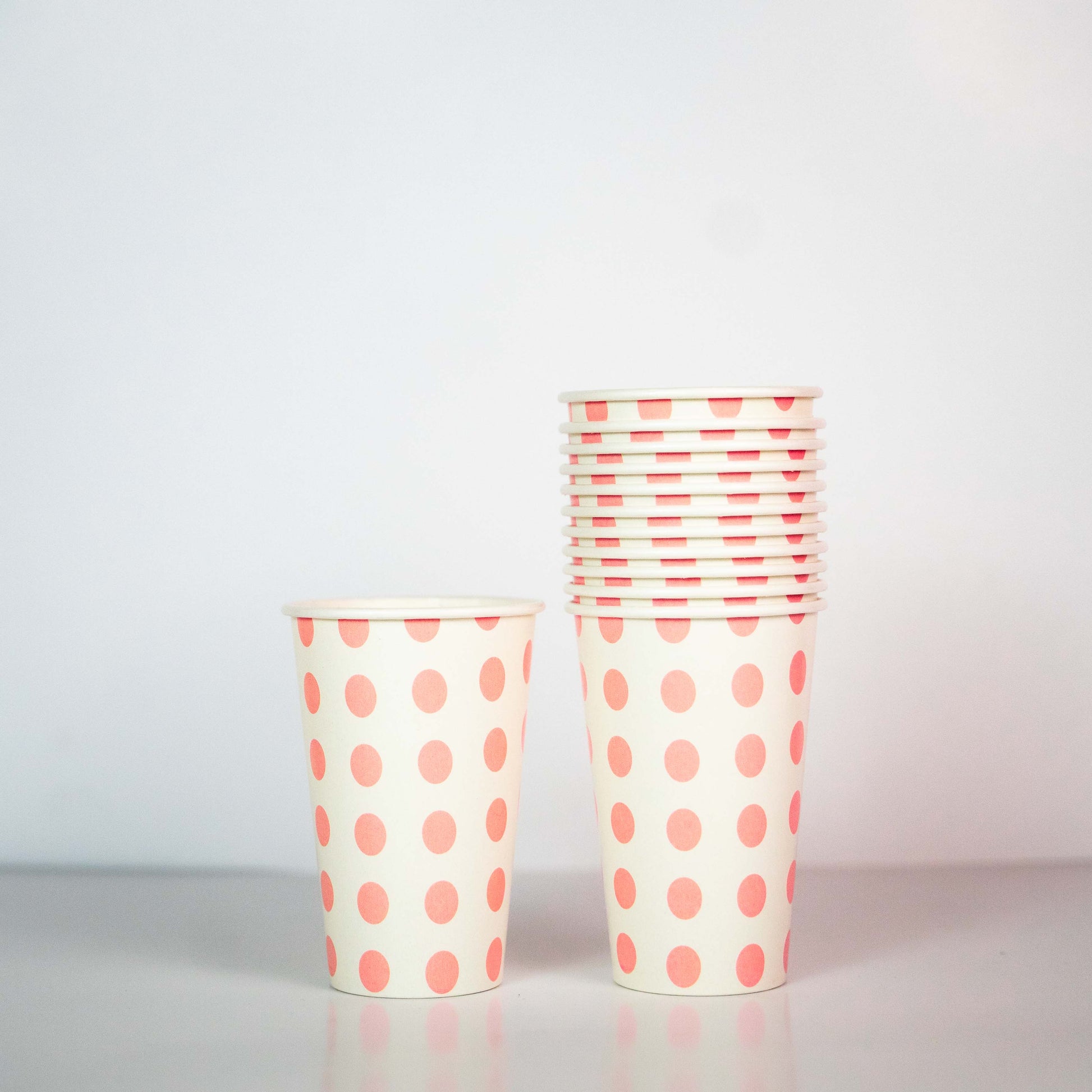 LIGHT PINK DOTS PARTY GLASS