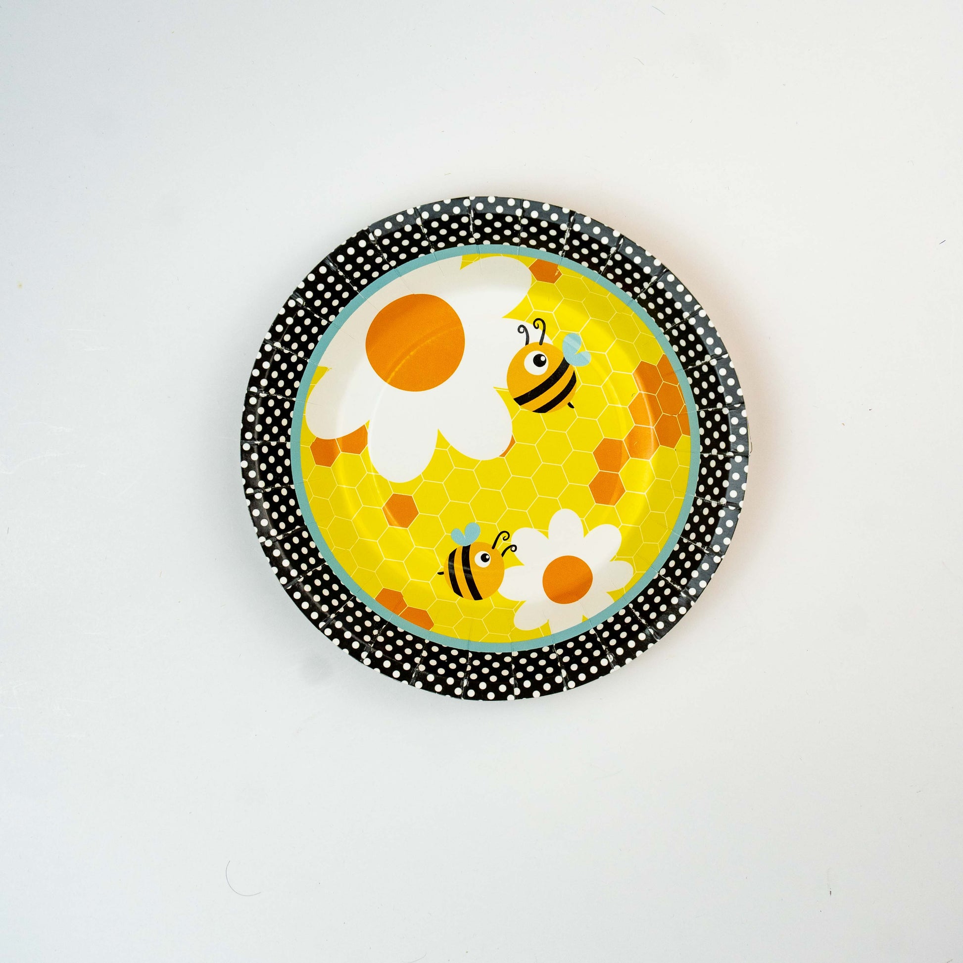 BUZZING BEE PARTY PLATES - SMALL